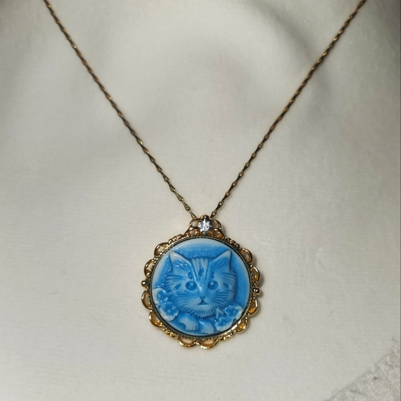 Cat Necklace - Picture 1 of 1